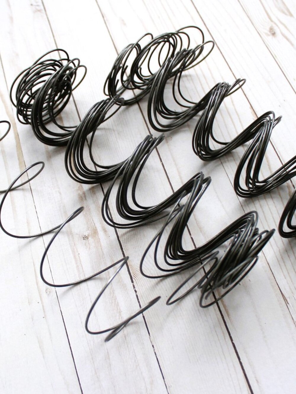 Salvaged Metal Bed Springs (24) 9 inch Upcycle Arts Crafts Steampunk Brutualist - Picture 5 of 7